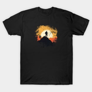 Hiking Mountains Vintage Design T-Shirt